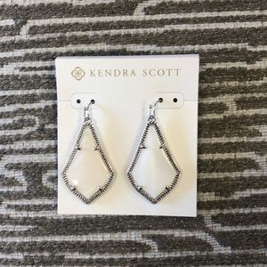 BRAND NEW Kendra Scott Alex Earrings